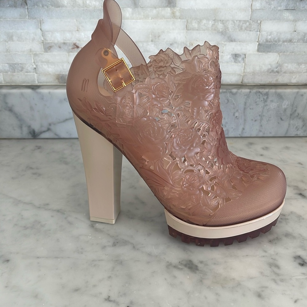 Melissa x Alexandre Herchovitch flower pumps pink. Size 9